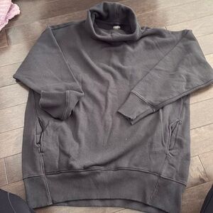 Small dark grey aerie sweatshirt